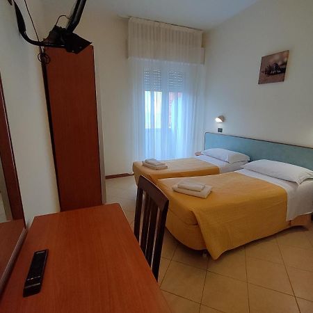 Hotel Brooklyn Rimini Exterior photo